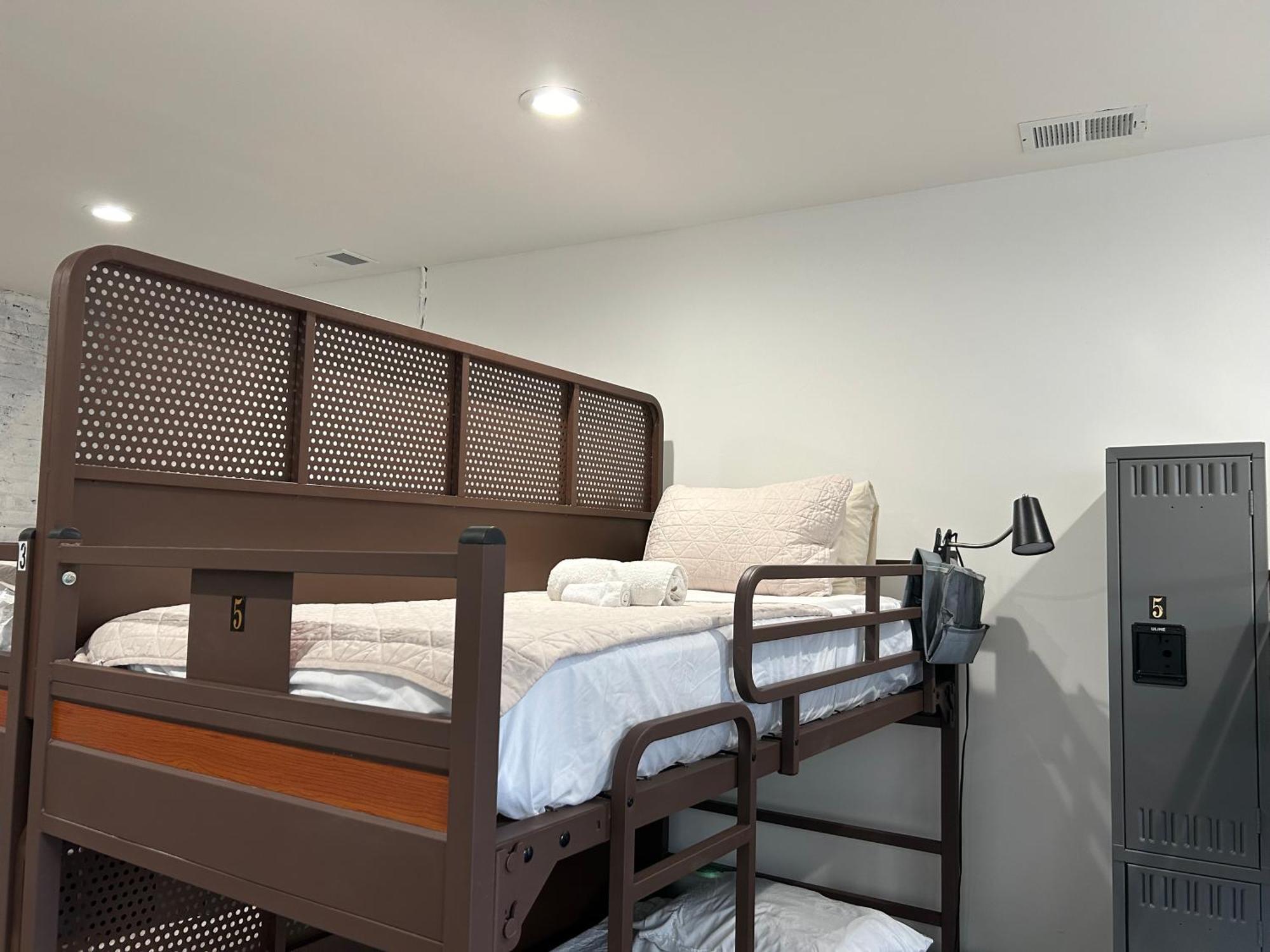 424 Auberge de jeunesse *
