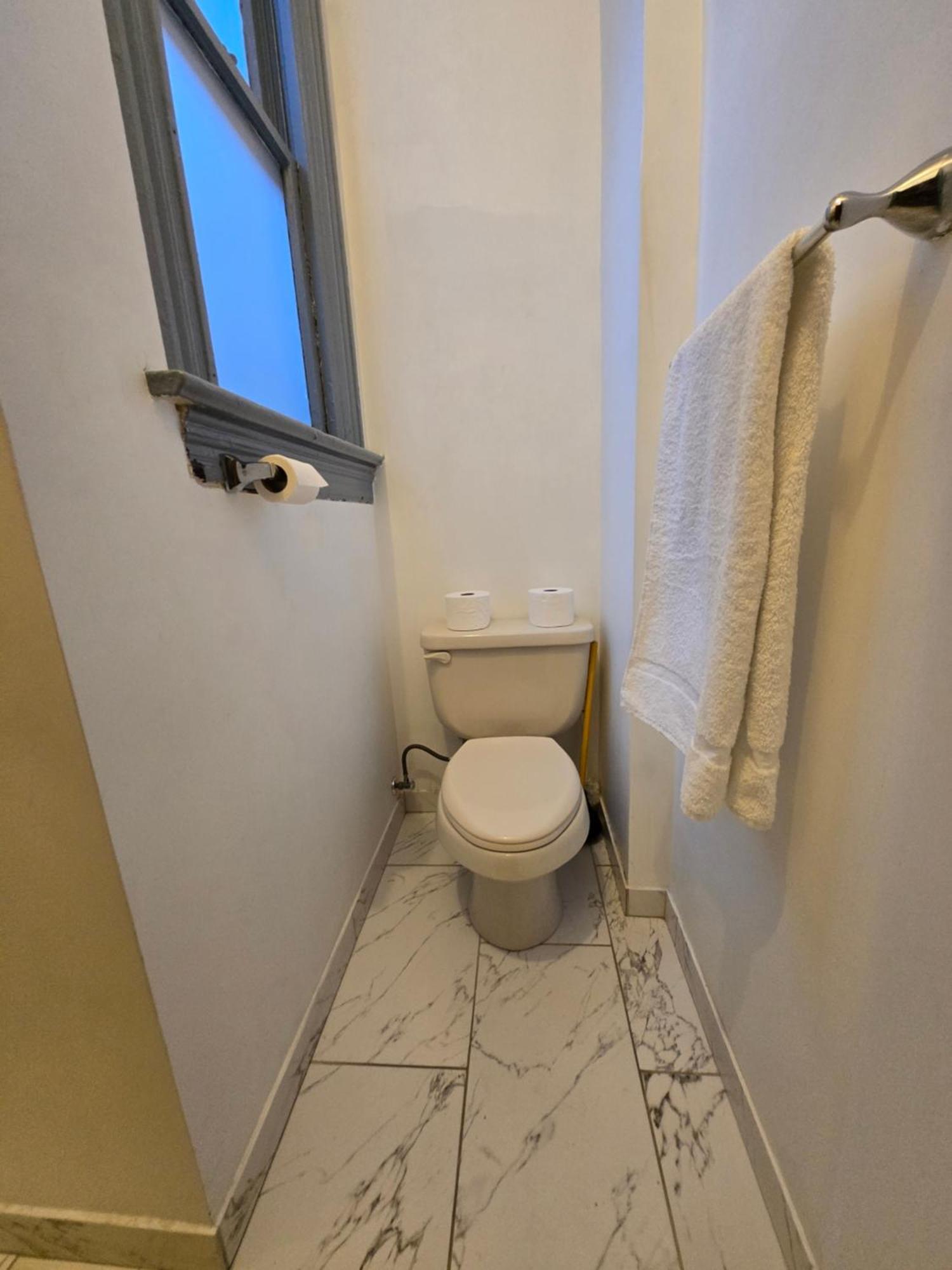 Hostal 424 *